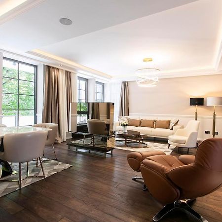 A True Touch Of Luxury Apartment Белград Екстериор снимка