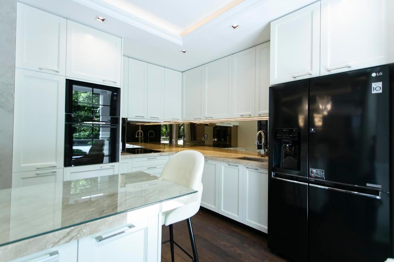 A True Touch Of Luxury Apartment Белград Екстериор снимка